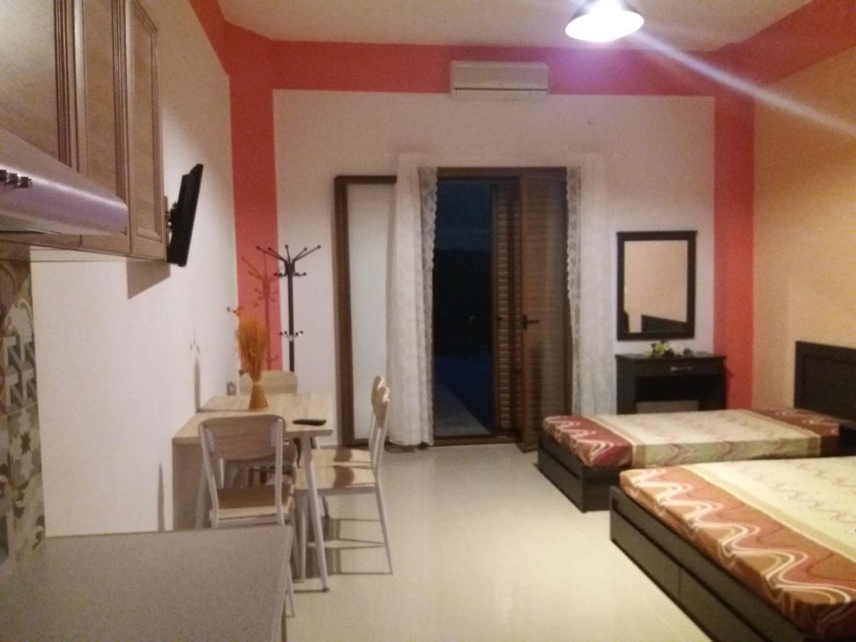 Calypso Apartments Vathí Kültér fotó
